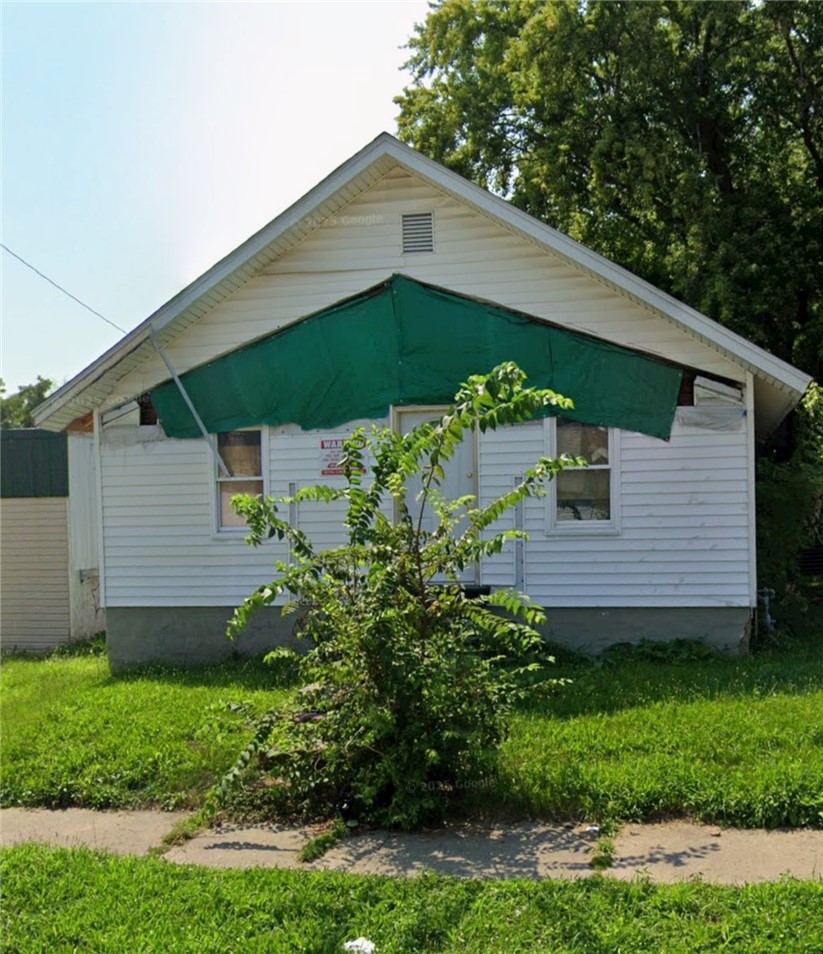 1606 Clay Street Property Photo 4