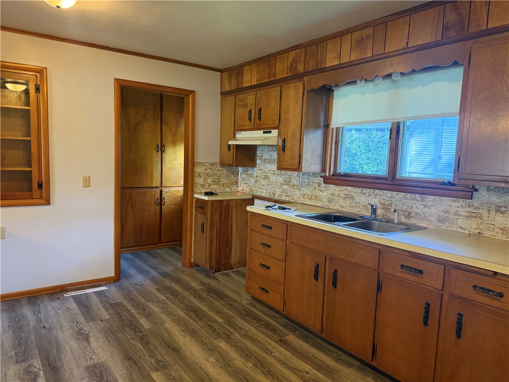 501 Clinton Avenue Property Photo 15