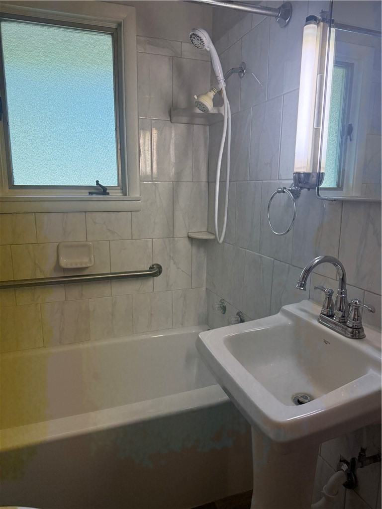 501 Clinton Avenue Property Photo 22