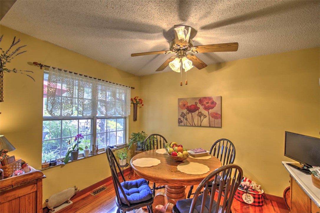 985 Montgomery Court Property Photo 14