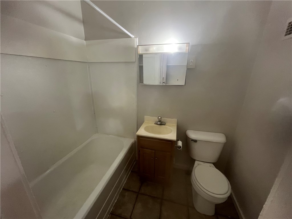 703 10th Street Property Photo 11
