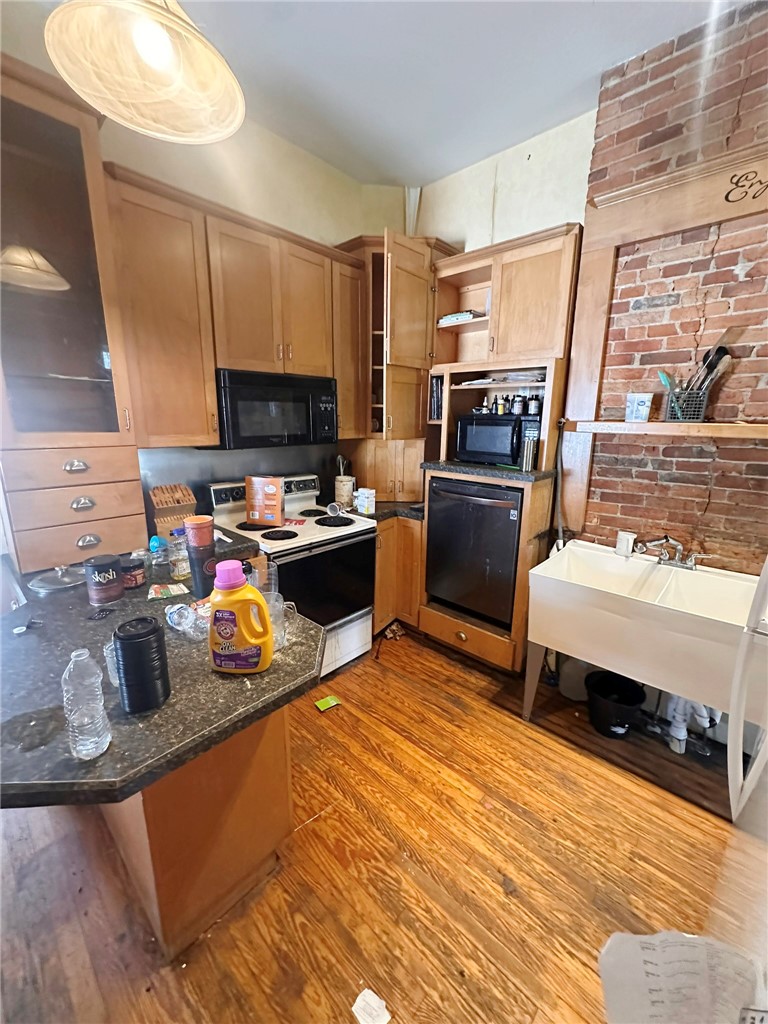 201 S Lafayette Street Property Photo 8