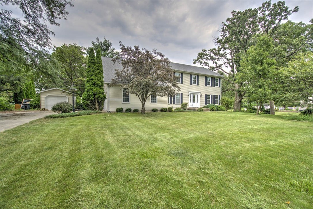 8566 Hickory Hills Drive Property Photo 7