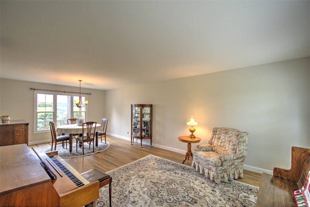 8566 Hickory Hills Drive Property Photo 11