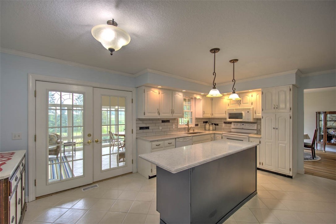 8566 Hickory Hills Drive Property Photo 19