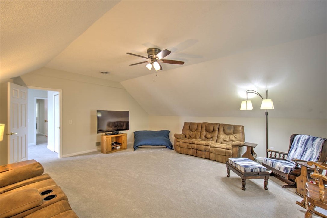 8566 Hickory Hills Drive Property Photo 25