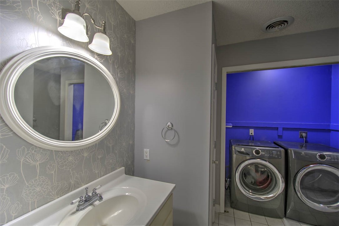 8566 Hickory Hills Drive Property Photo 31