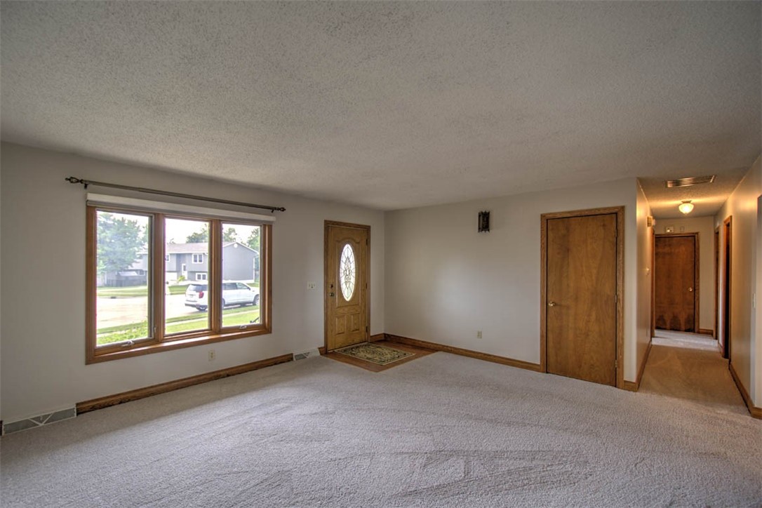 147 Fenway Drive Property Photo 8