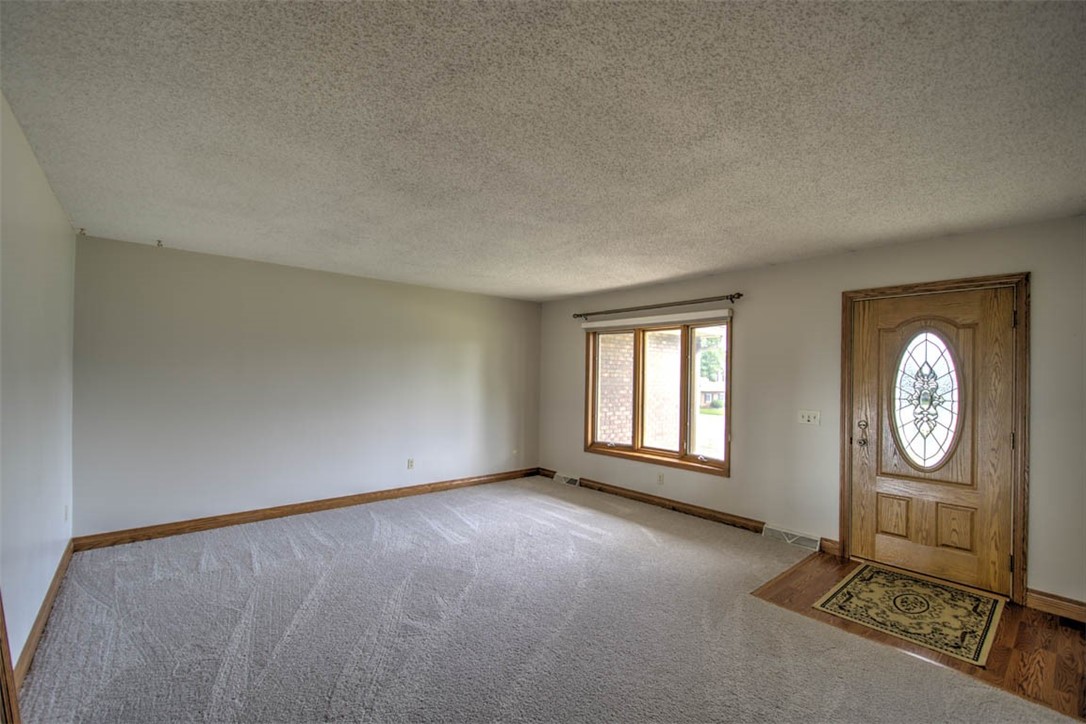 147 Fenway Drive Property Photo 10