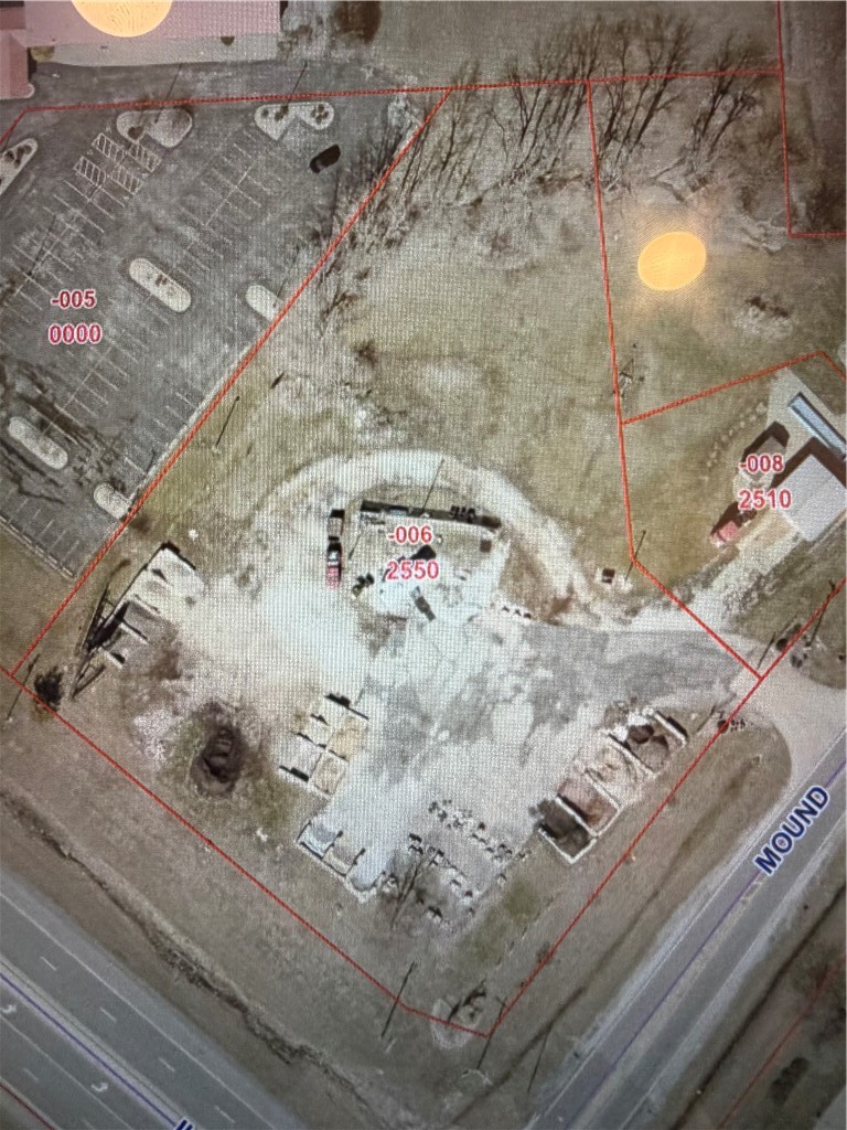 2510 Nw 121 Route Property Photo 5