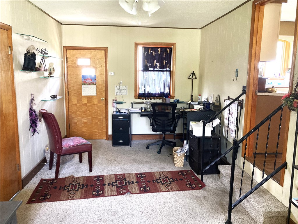 806 S Poplar Street Property Photo 10