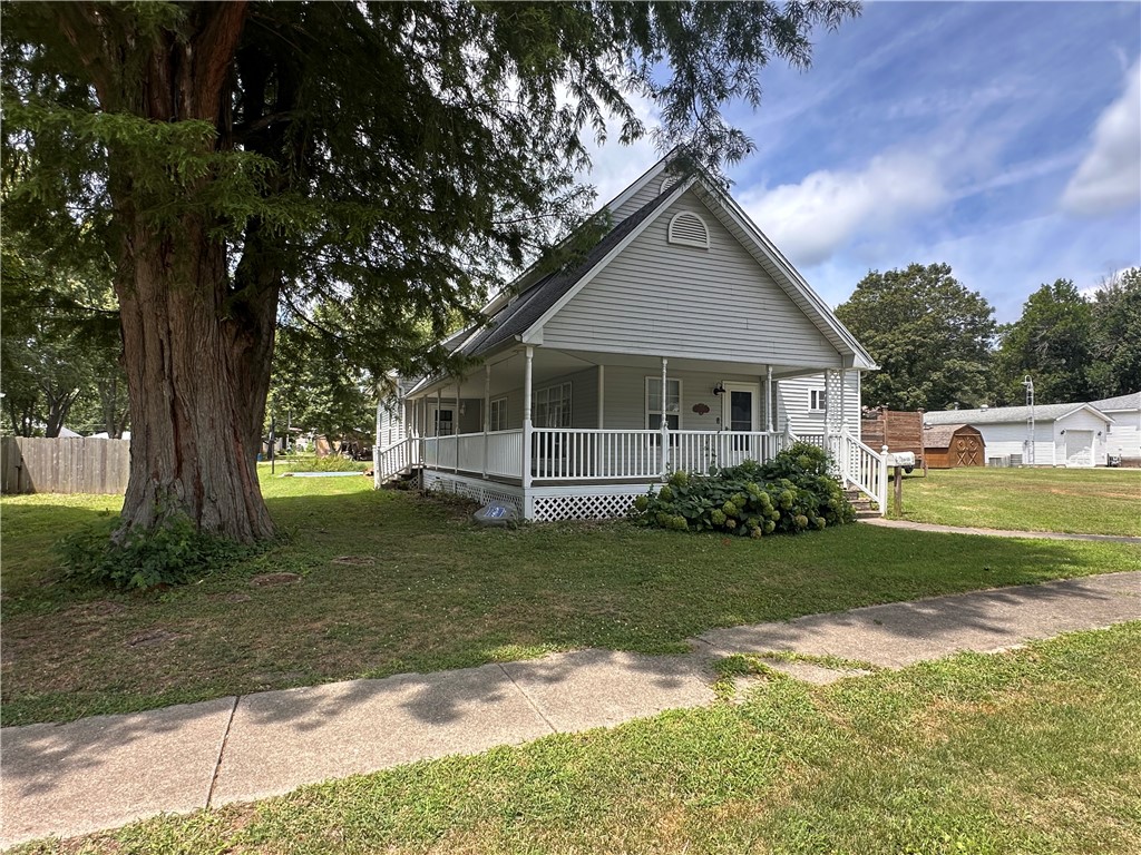 705 S Maple Street Property Photo 1