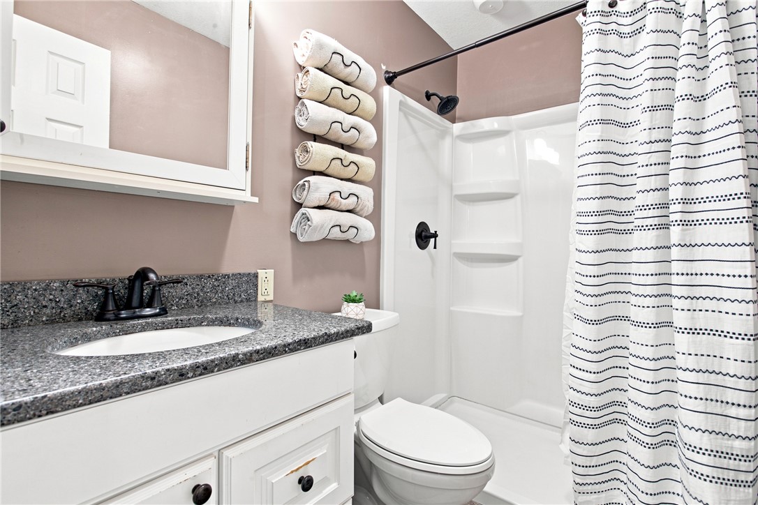 1004 Oceola Street Property Photo 20
