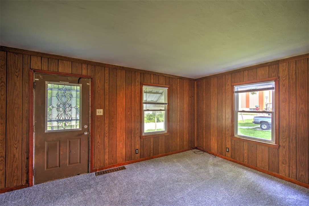 1966 N Lowber Street Property Photo 4
