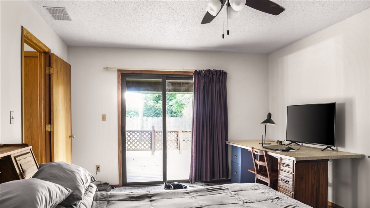 904 E California Avenue Property Photo 18
