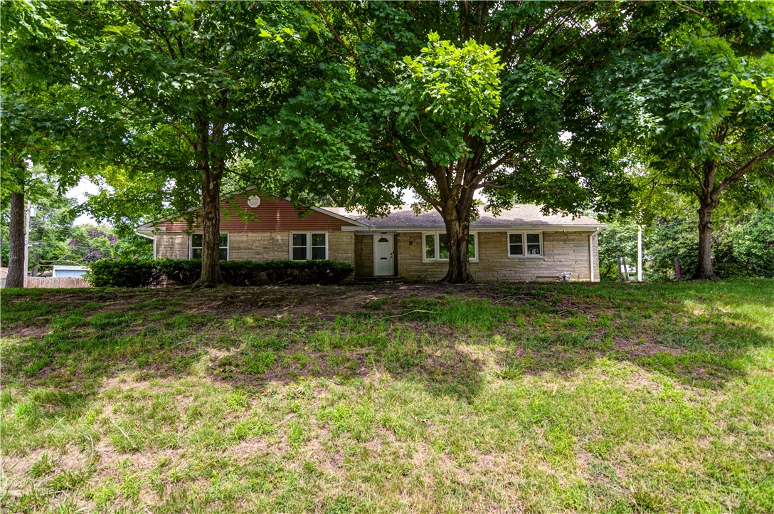8 Ne Carroll Drive Property Photo 1