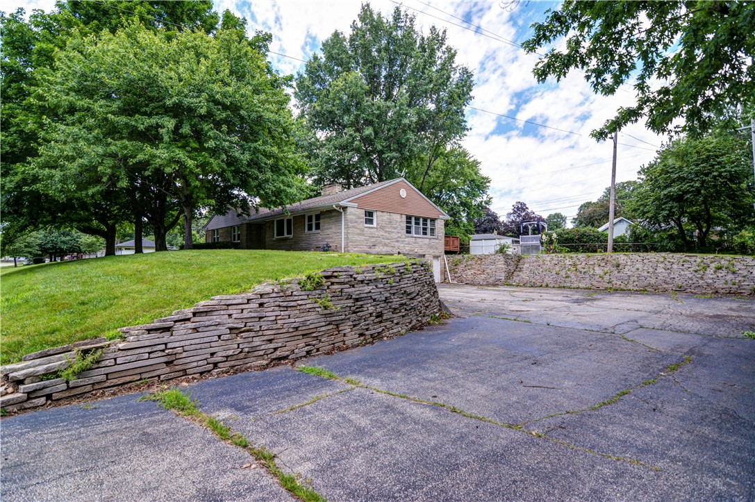 8 Ne Carroll Drive Property Photo 3