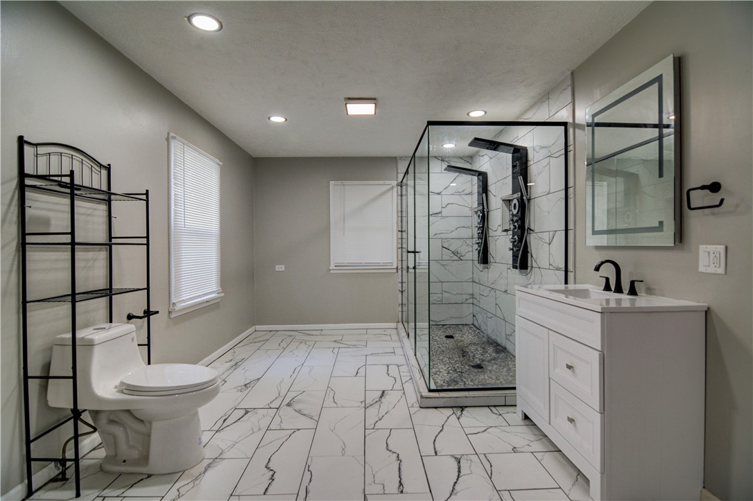 8 Ne Carroll Drive Property Photo 15
