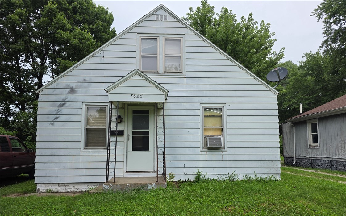 3820 E Grand Avenue Property Photo 1