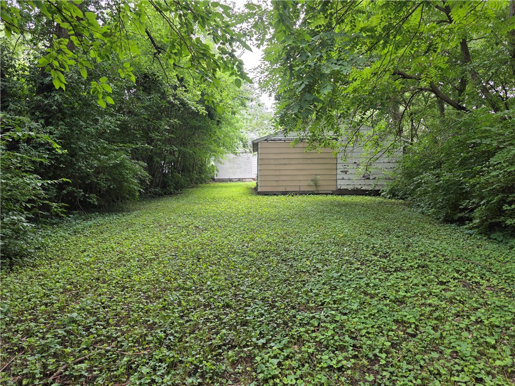 3820 E Grand Avenue Property Photo 8