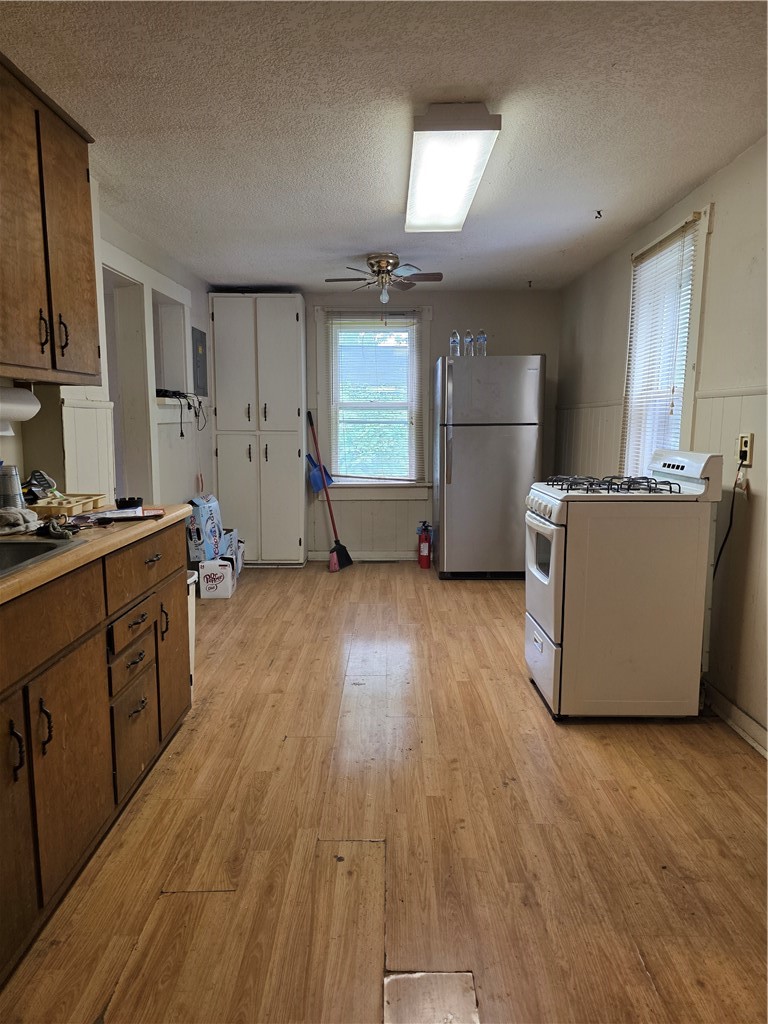 3820 E Grand Avenue Property Photo 17