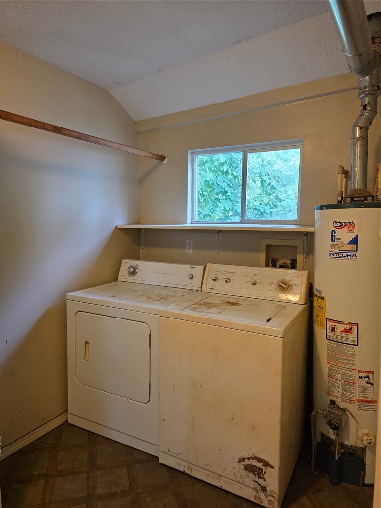 3820 E Grand Avenue Property Photo 18