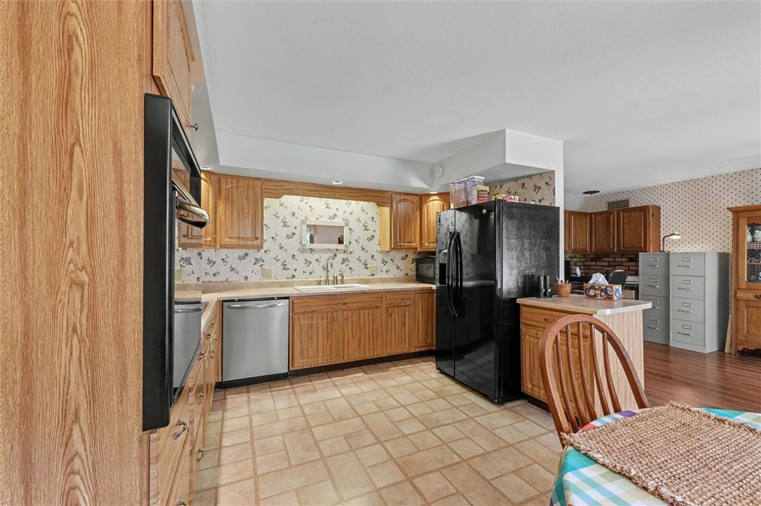 52 N County Road 3000 Property Photo 13