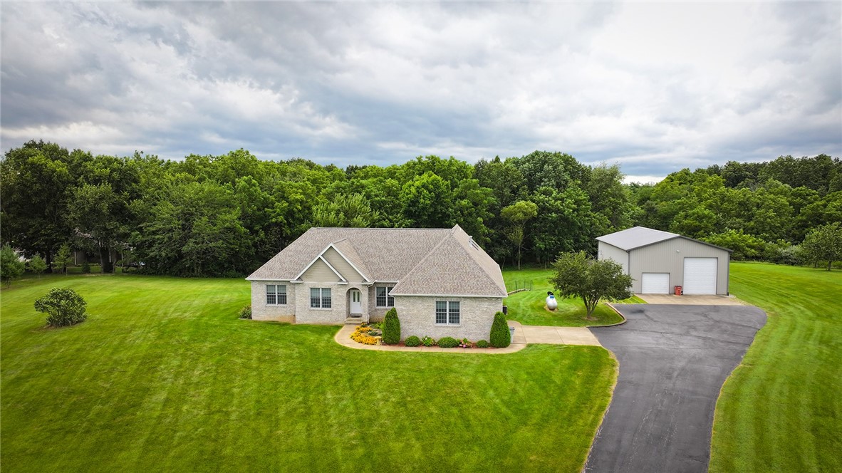 5425 River Bluff Court Property Photo 4