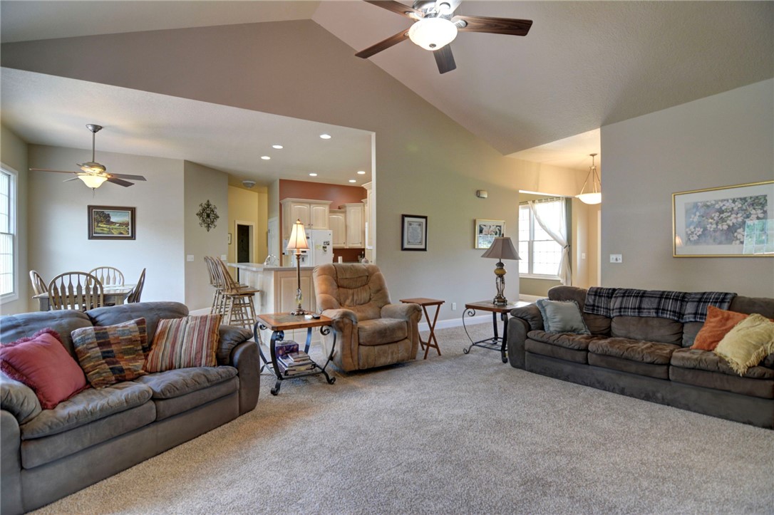 5425 River Bluff Court Property Photo 8