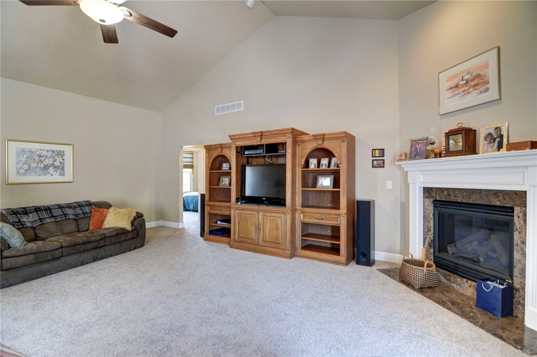 5425 River Bluff Court Property Photo 9