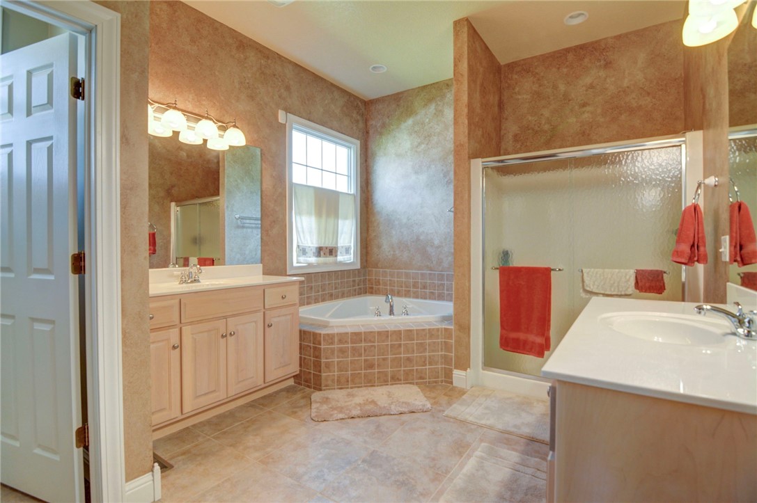 5425 River Bluff Court Property Photo 17