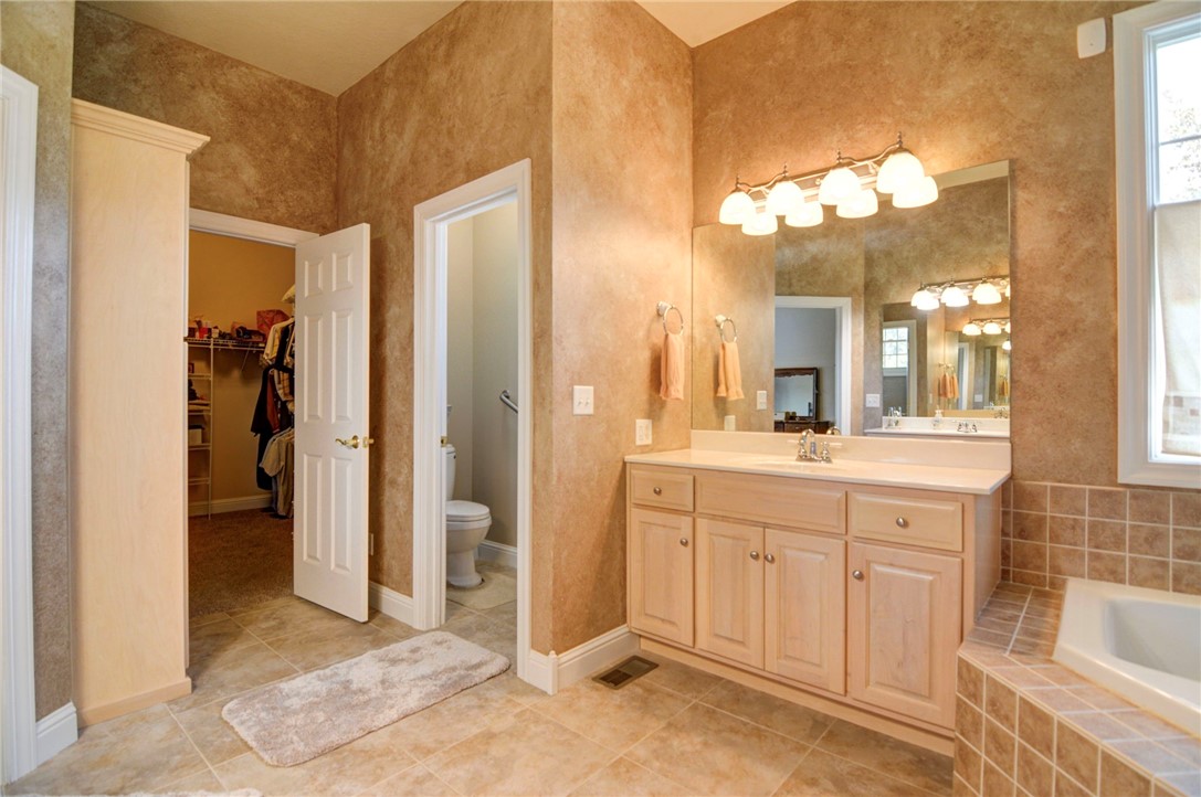 5425 River Bluff Court Property Photo 19