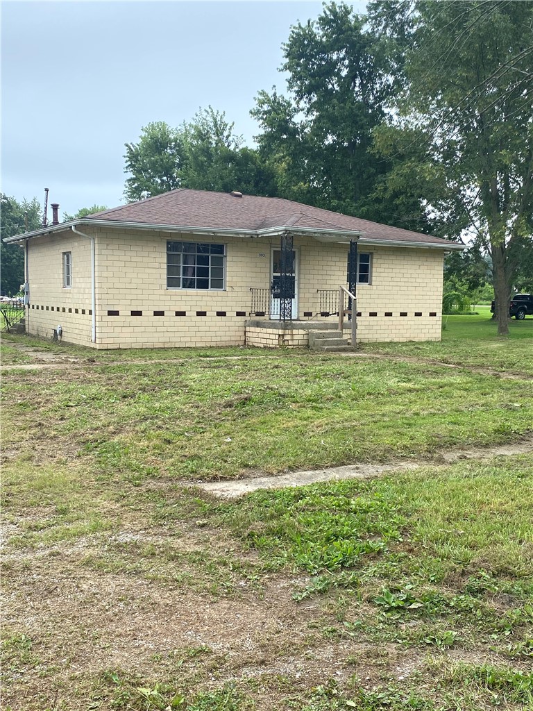 303 7th Street Property Photo 1