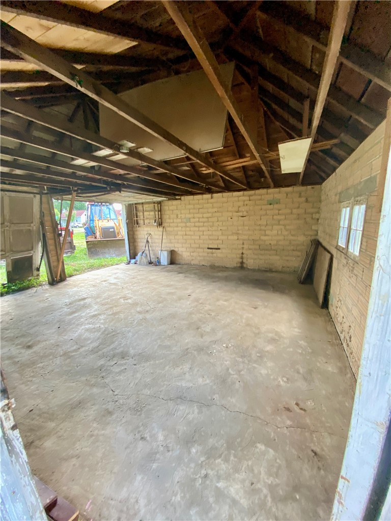 303 7th Street Property Photo 5