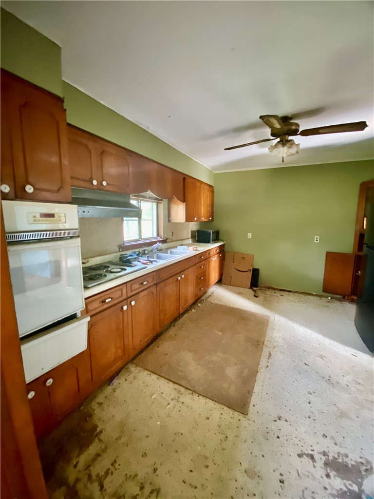 303 7th Street Property Photo 7