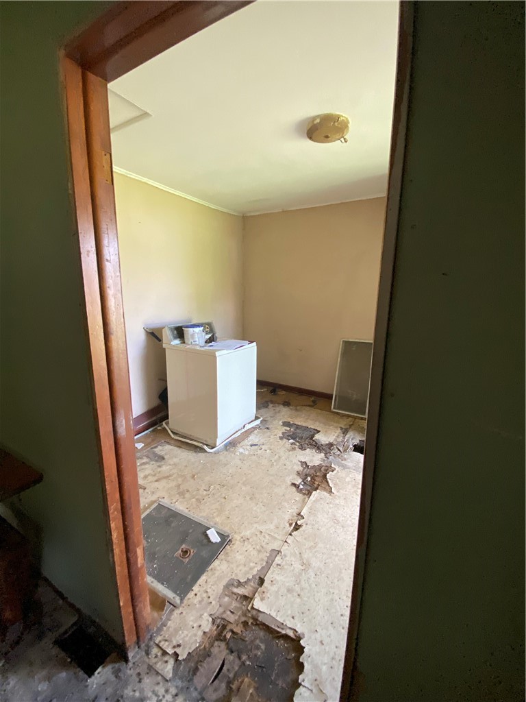 303 7th Street Property Photo 9