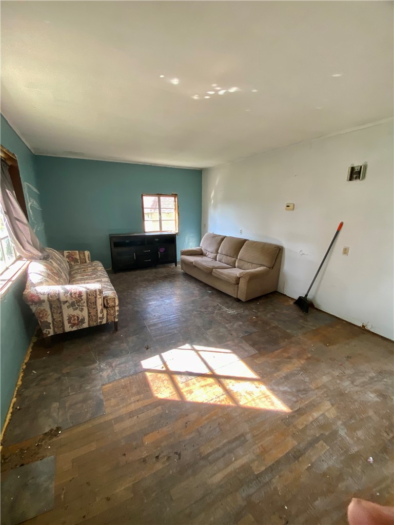 303 7th Street Property Photo 12