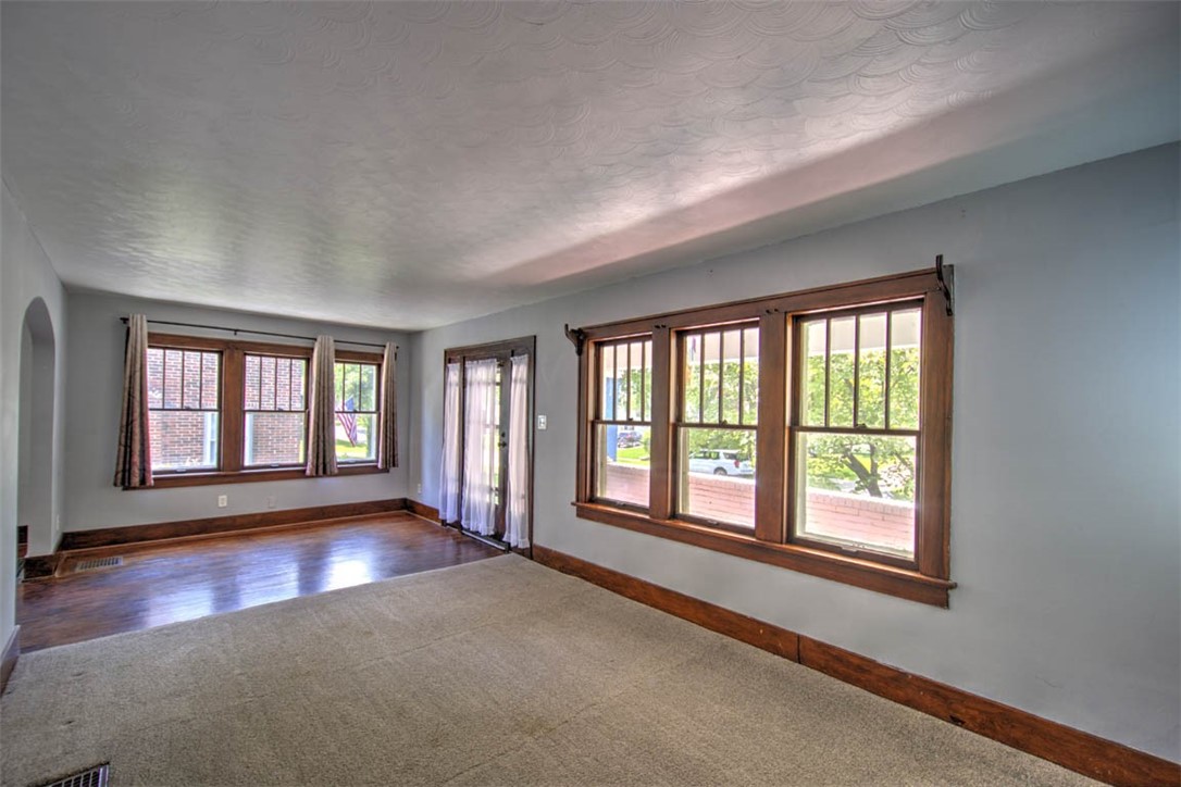1344 W Sunset Avenue Property Photo 6