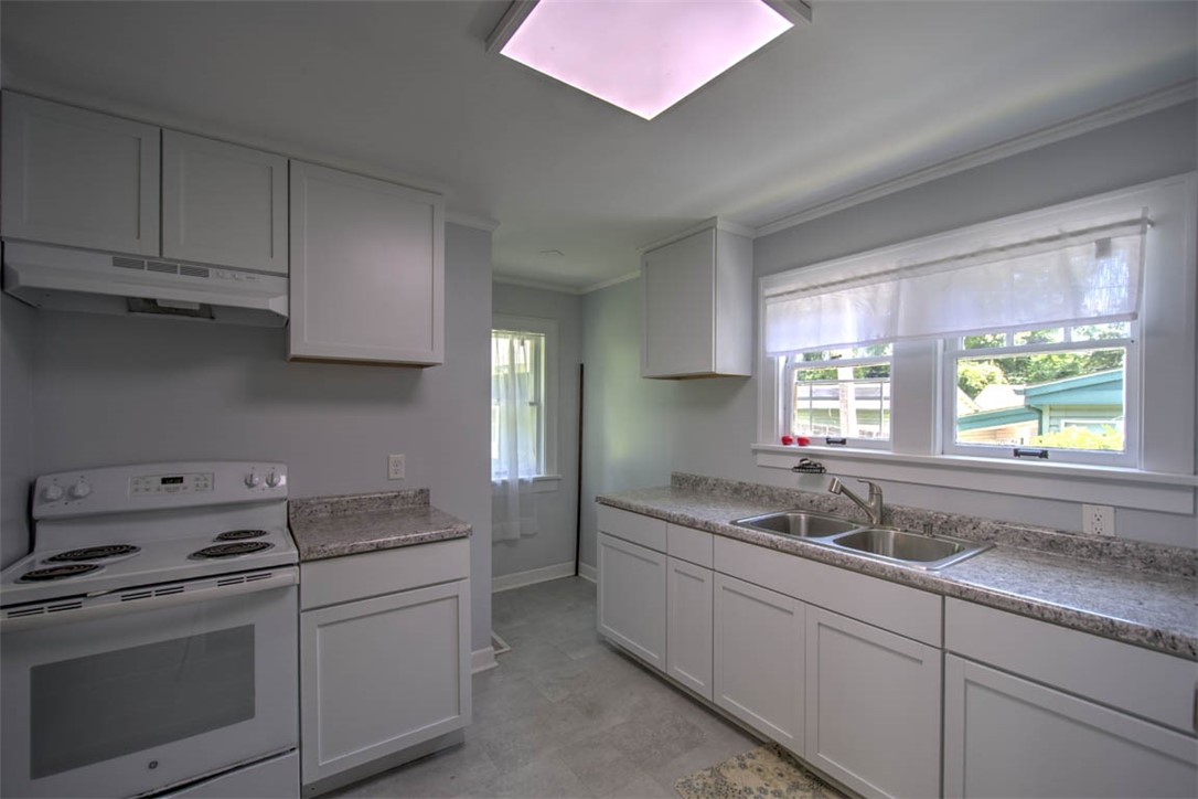 1344 W Sunset Avenue Property Photo 9