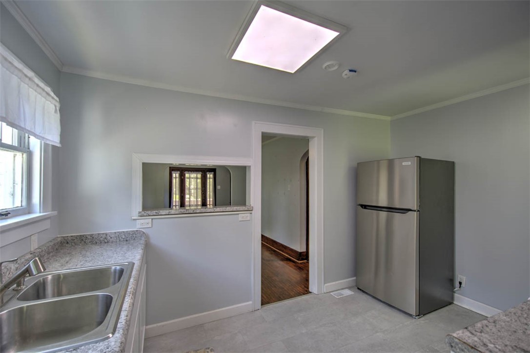 1344 W Sunset Avenue Property Photo 11