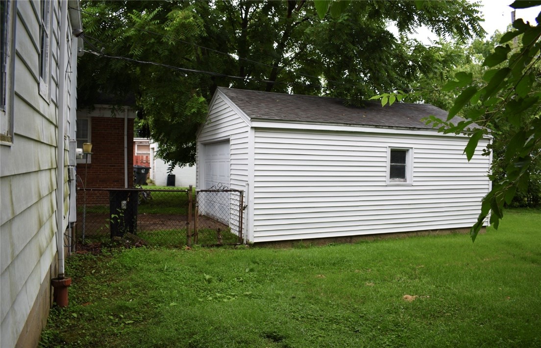 430 E Pierson Avenue Property Photo 4