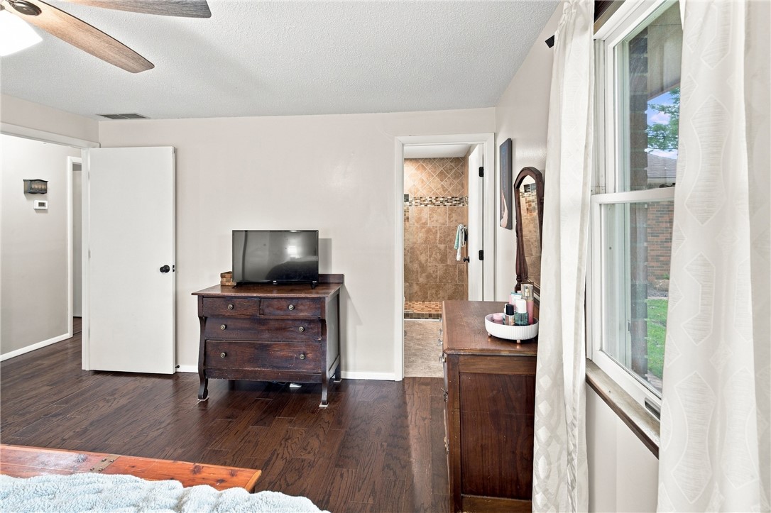 1208 N Martin Street Property Photo 31
