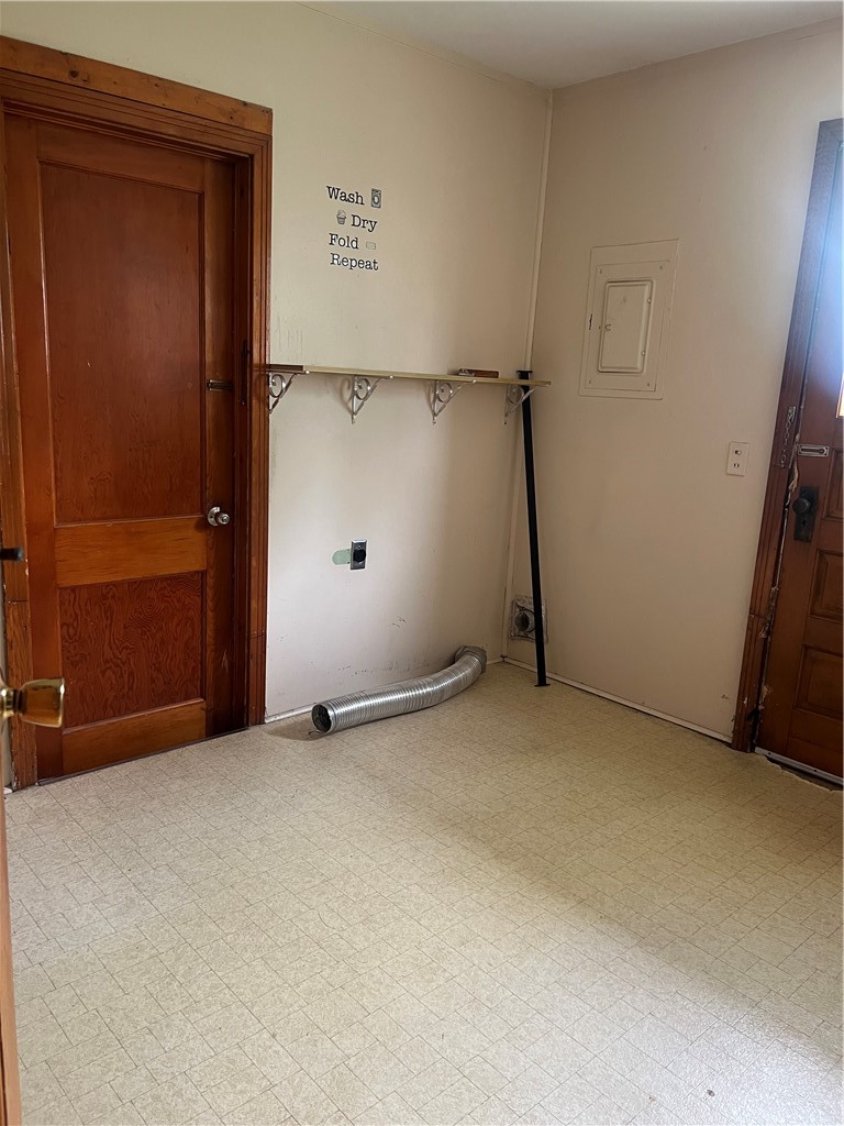 414 Sutherland Avenue Property Photo 11