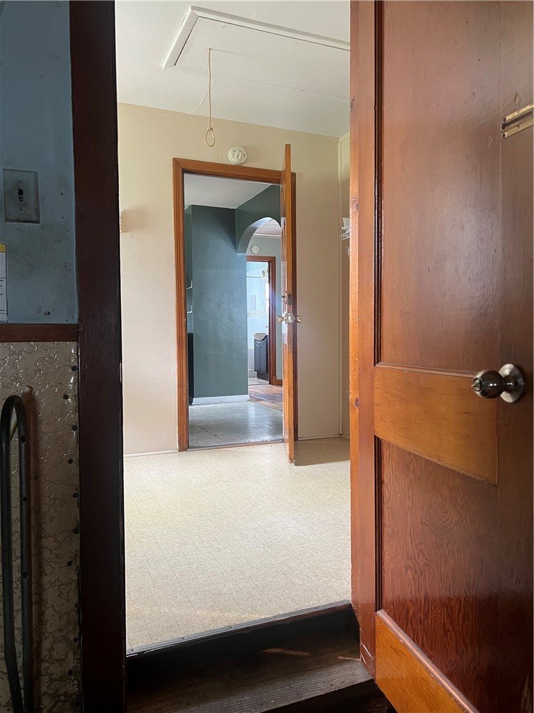 414 Sutherland Avenue Property Photo 15