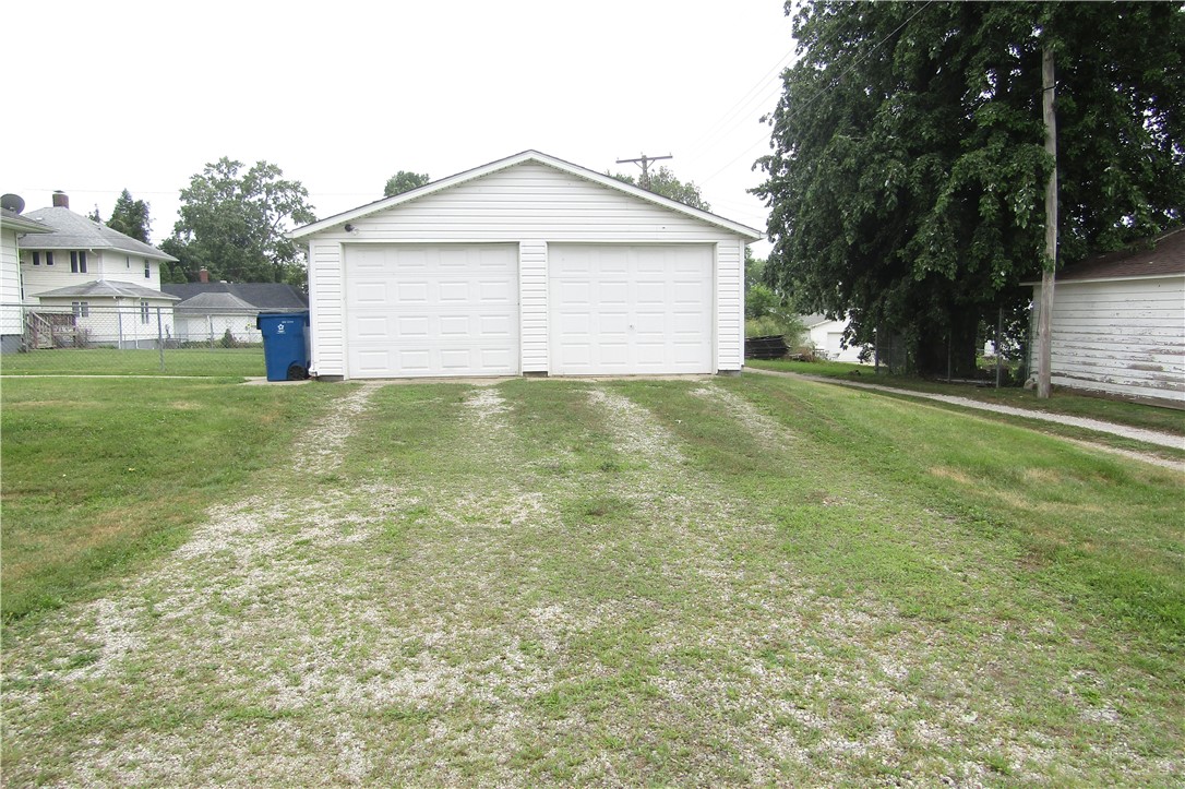 216 Maple Street Property Photo 3