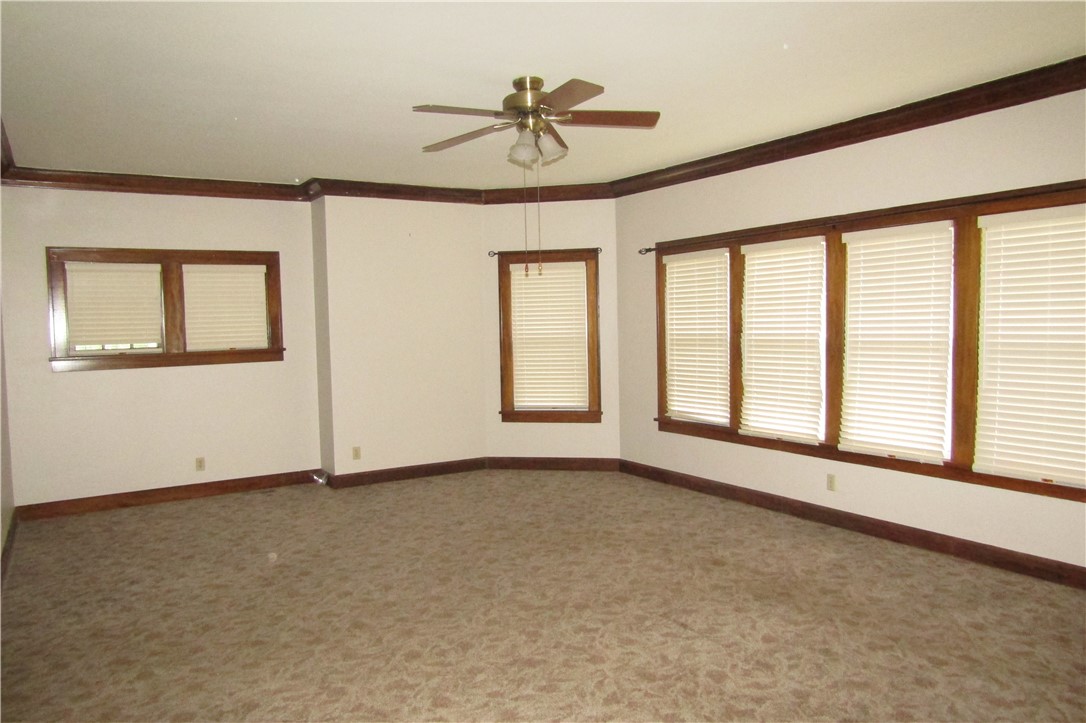 216 Maple Street Property Photo 7