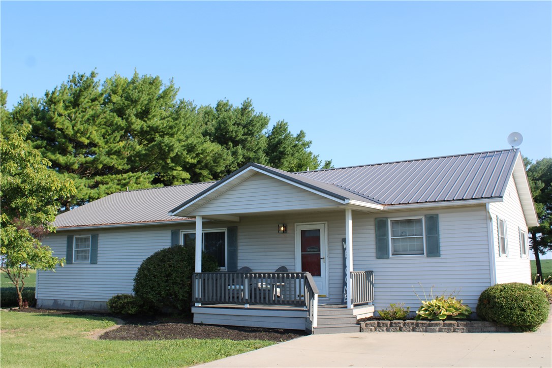 1795 E 1600 North Road Property Photo 1