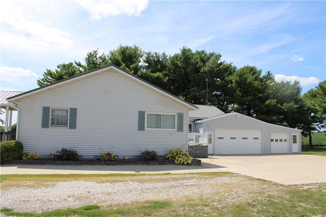 1795 E 1600 North Road Property Photo 2