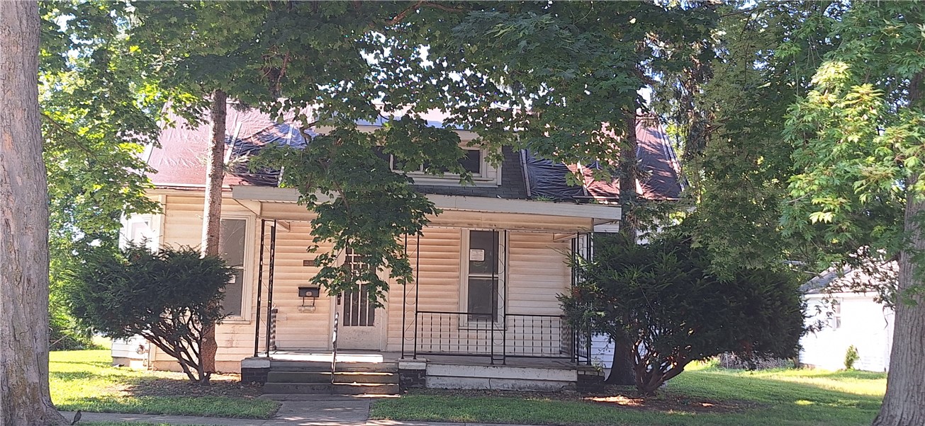 212 E Crawford Street Property Photo 1