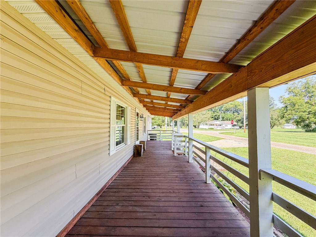 20566 Francis Drive Property Photo 2